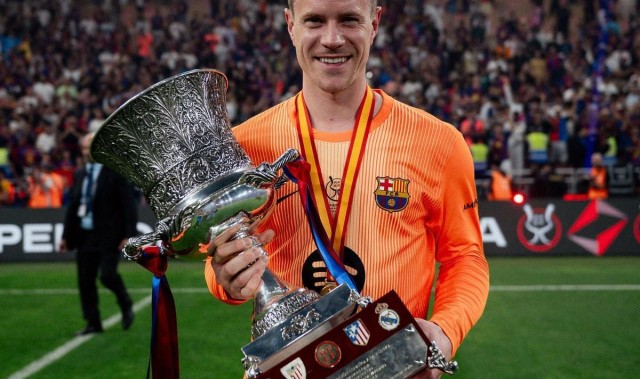 足球新闻-跟队：特尔施特根即将租借加盟赫罗纳，目前正在敲定最后细节